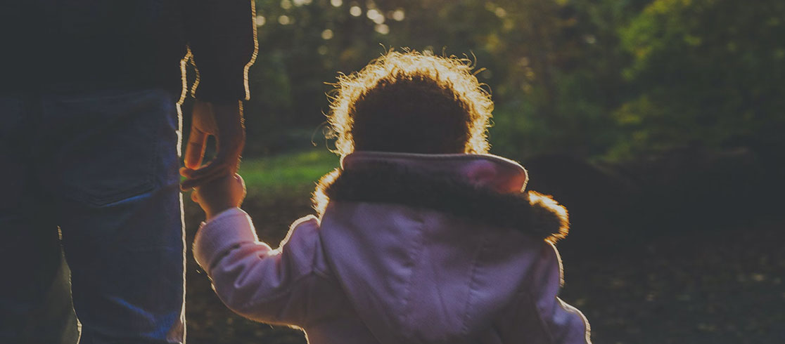 父の愛の中で恐れずに生きる